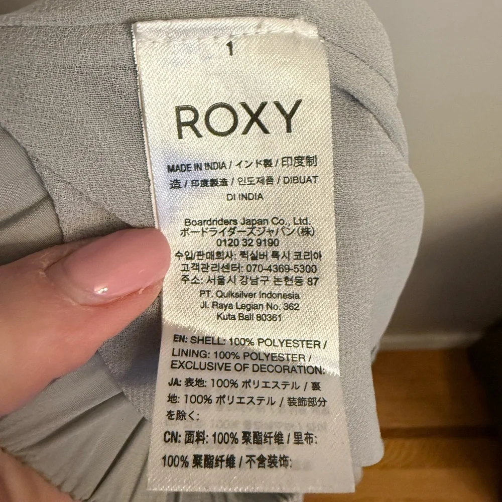 Roxy flowing pleated